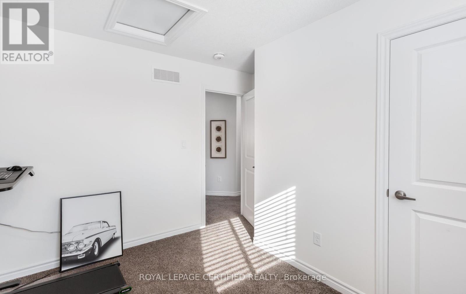 33 KENDELL LANE - 34