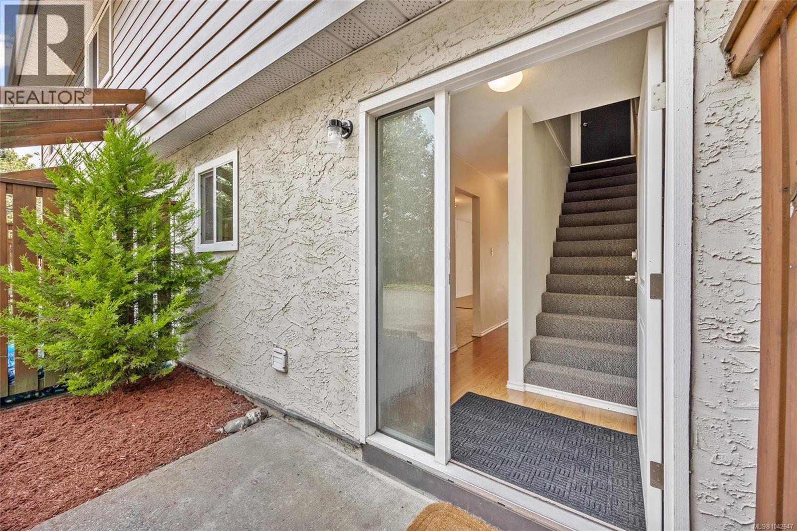 #10 951 17th St - Image 3