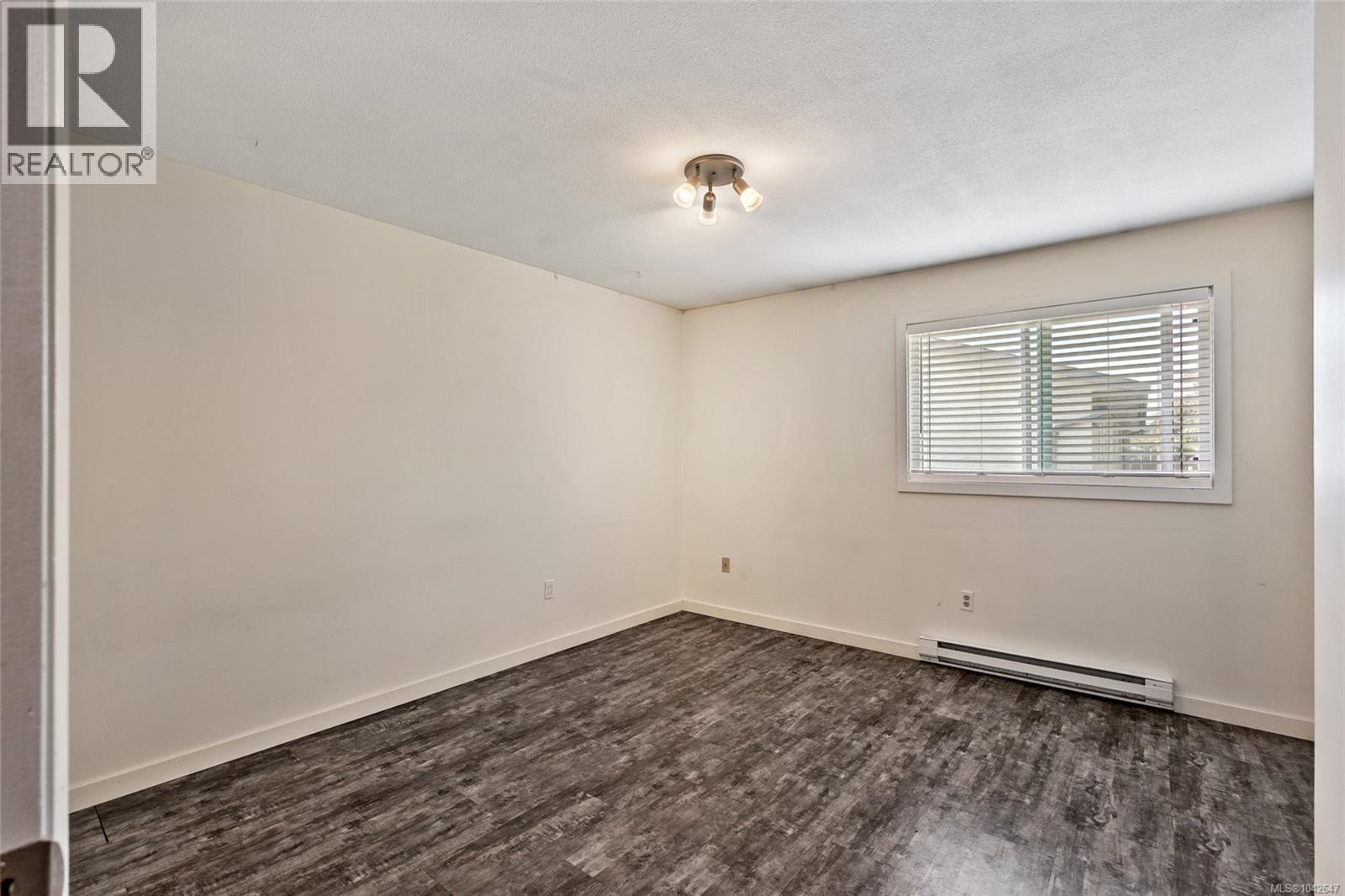#10 951 17th St - 29