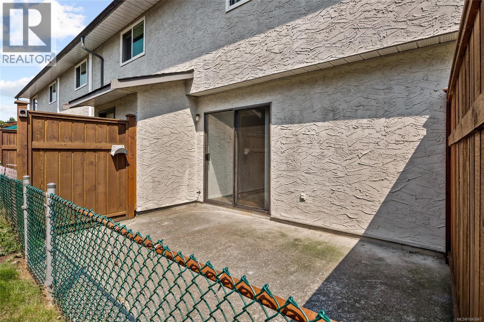 #10 951 17th St - 32