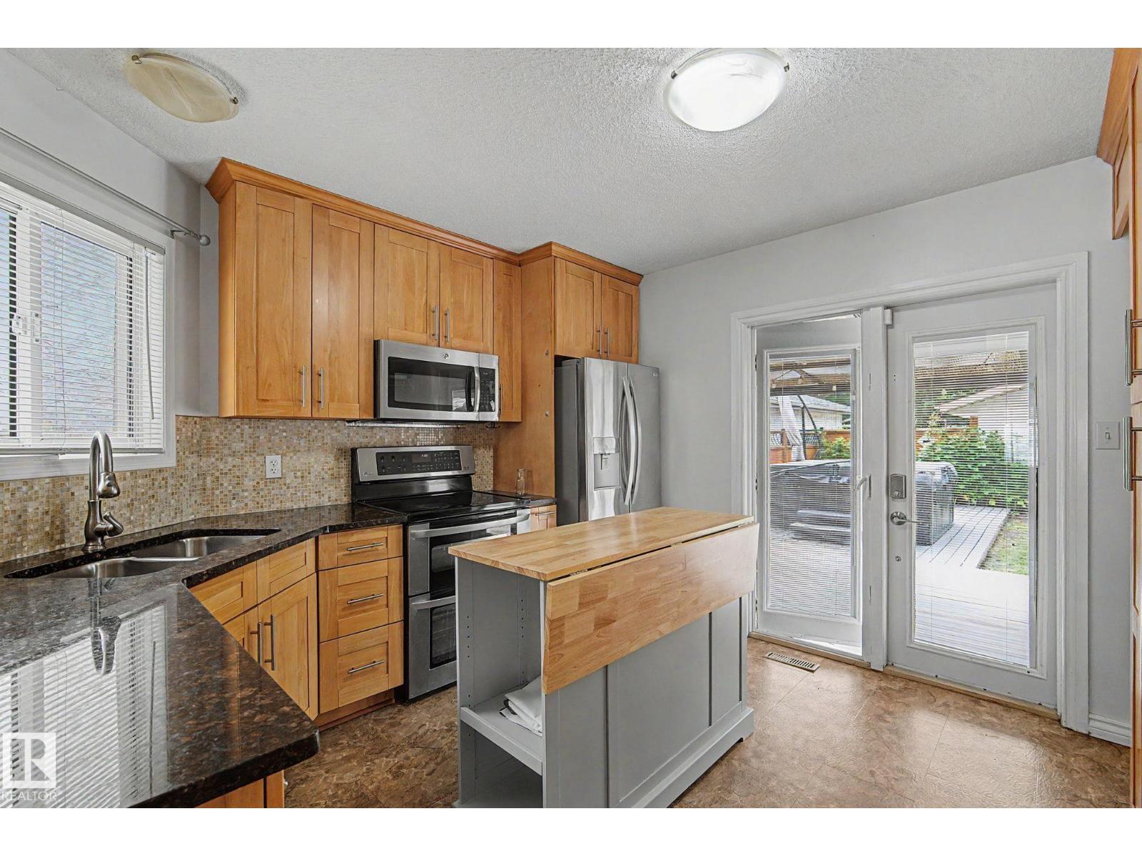 29 MATHIAS AV - Image 7