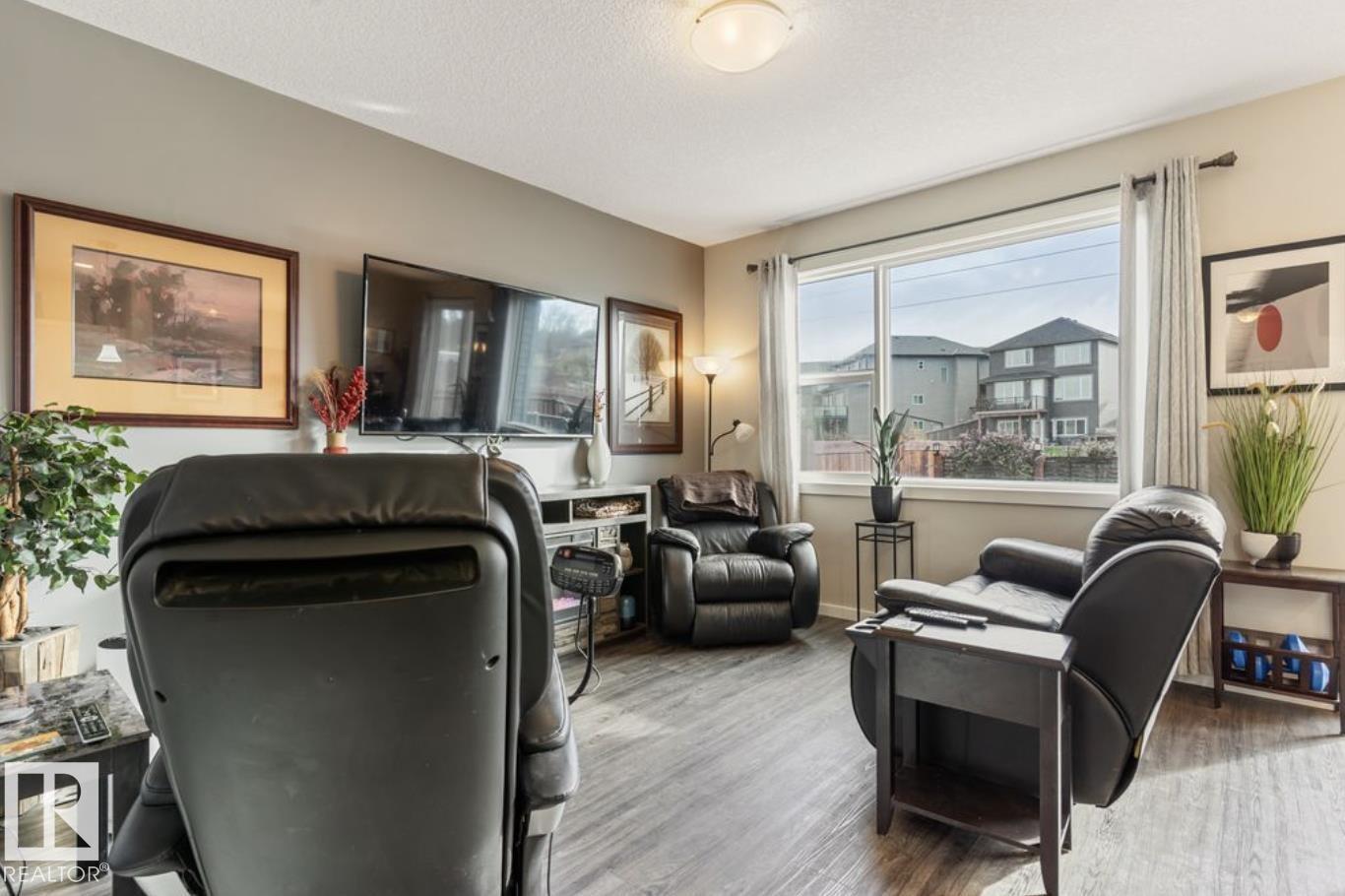 12737 205 ST NW - 11