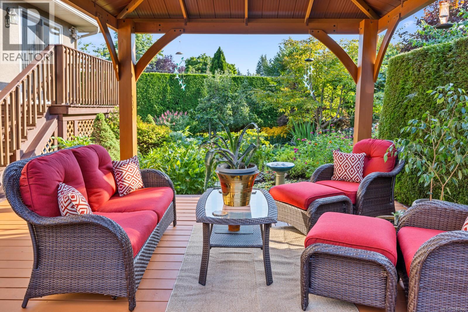 823 Glenhale Cres - Image 41