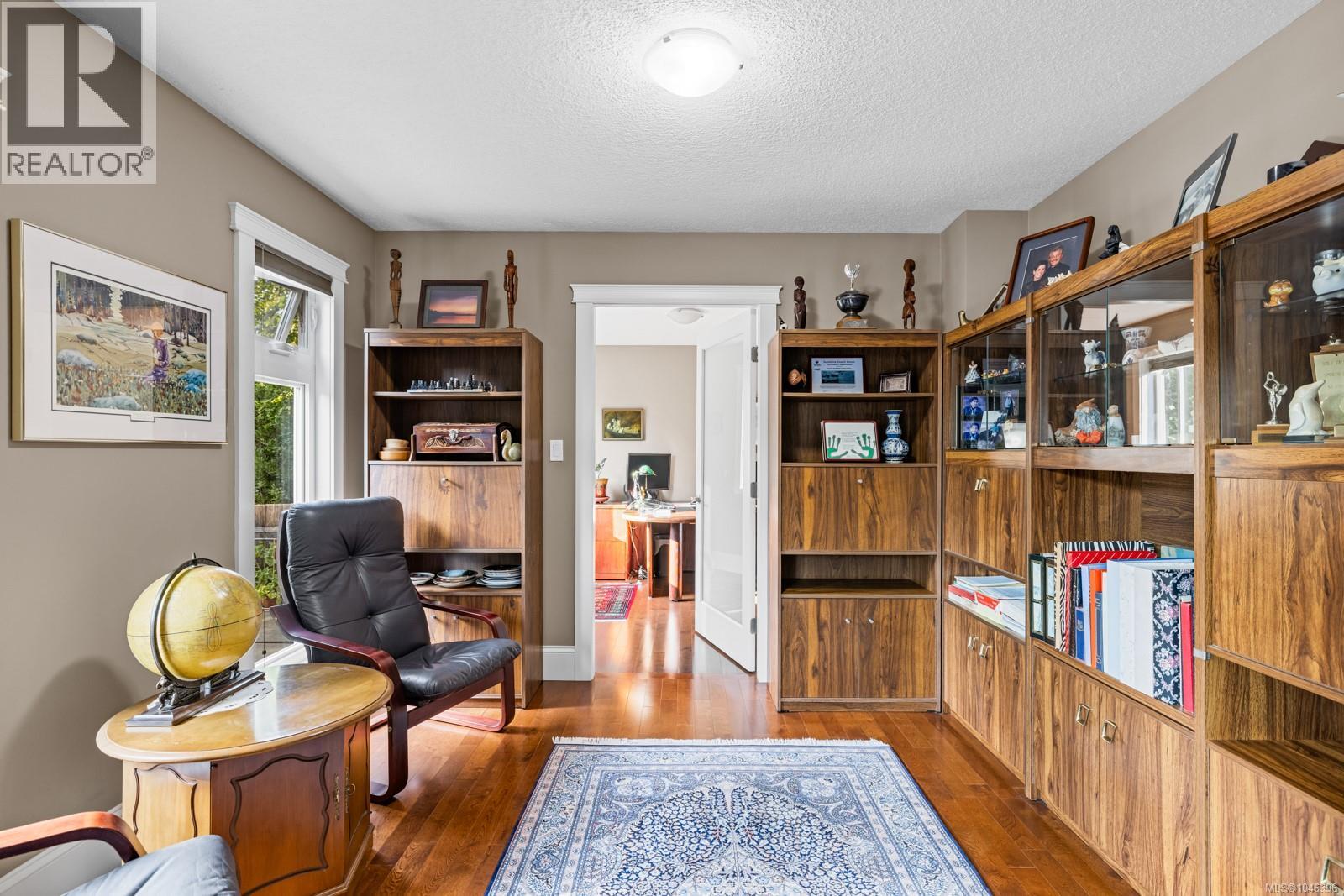 823 Glenhale Cres - Image 8