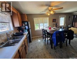 Primary Bedroom - 1328 Herbert Avenue, Herbert, SK S0H2A0 Photo 6