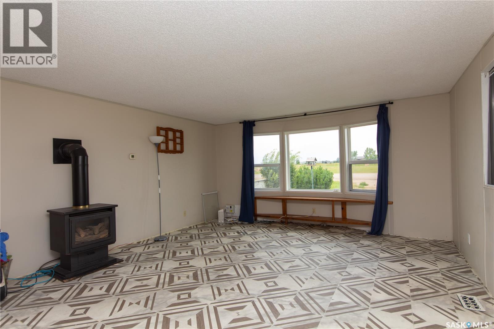 461 35th STREET, Battleford — photo 3