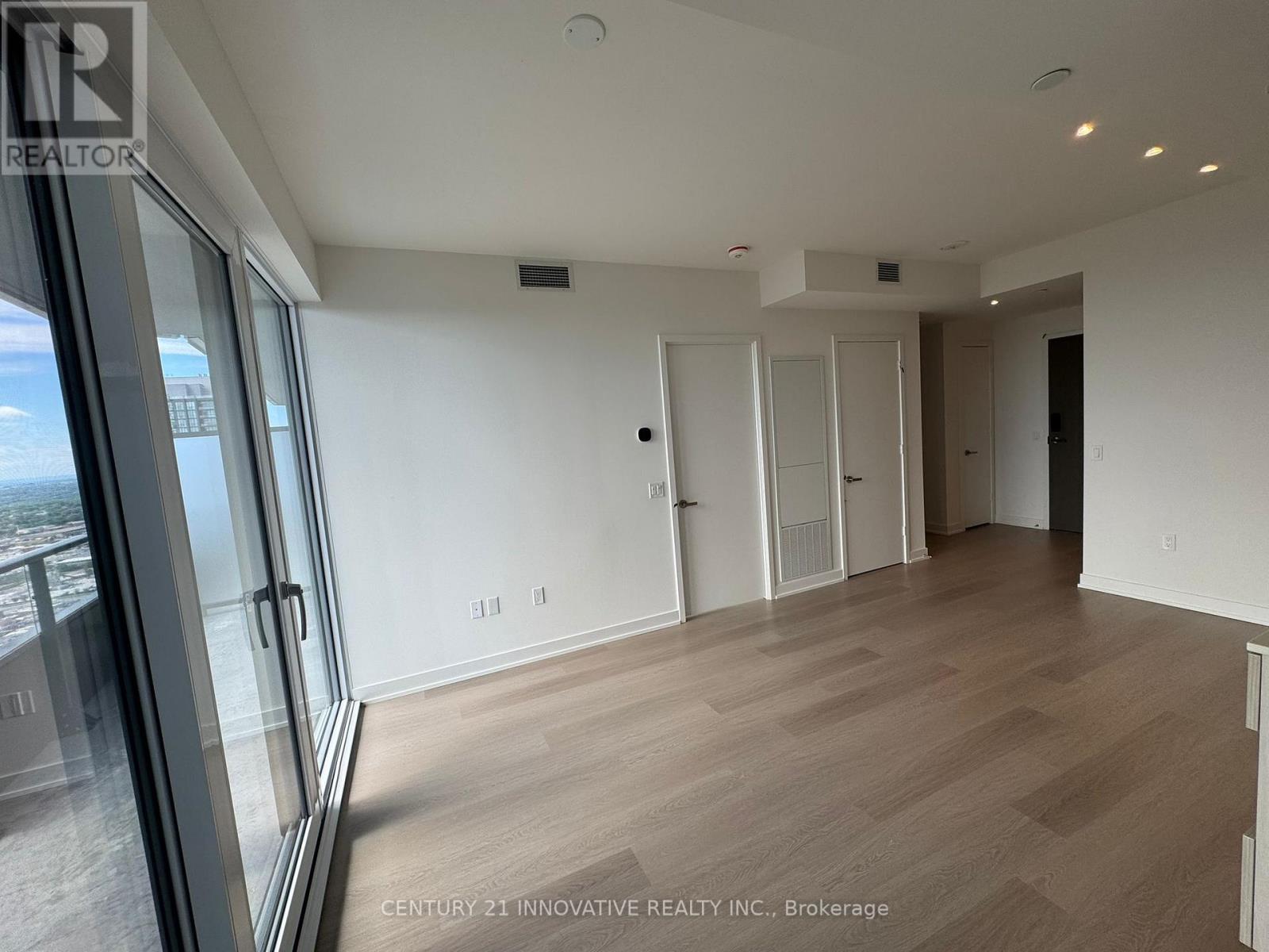 Photo of 448 Burnhamthorpe Road