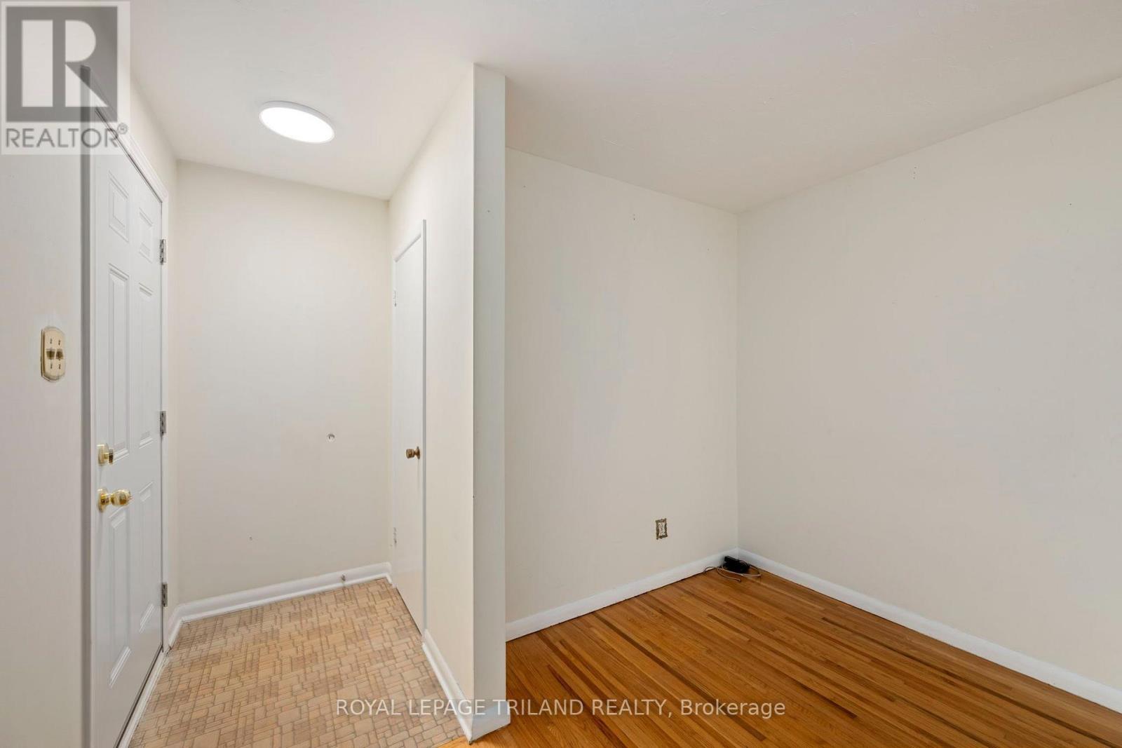 160 WELLESLEY CRESCENT - Image 4