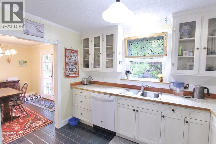 30 BAYVIEW DRIVE - Image 4