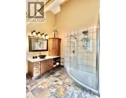 1180 Cranberry Lake Road, Valemount, BC V0E2Z0 Photo 14