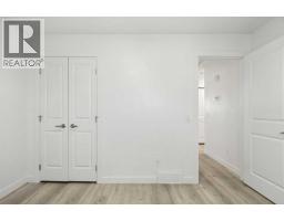 424 Penbrooke Crescent Se, Calgary, AB T2A3T7 Photo 11