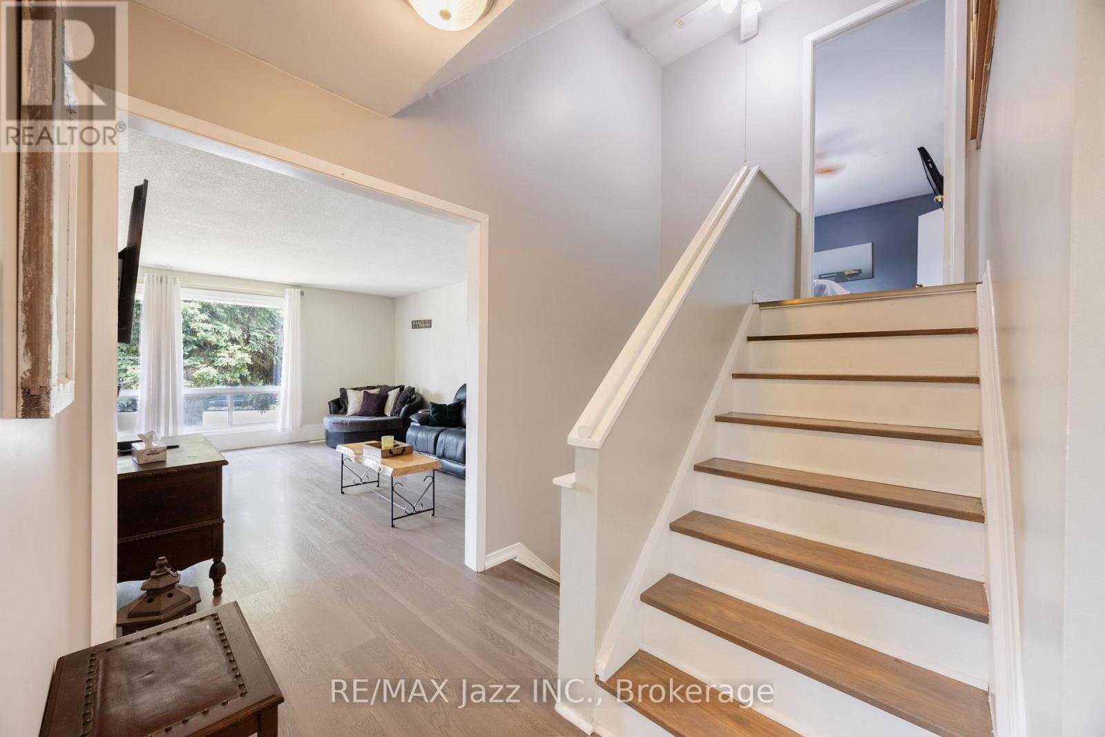 62 CROSSLEY DRIVE - Image 12