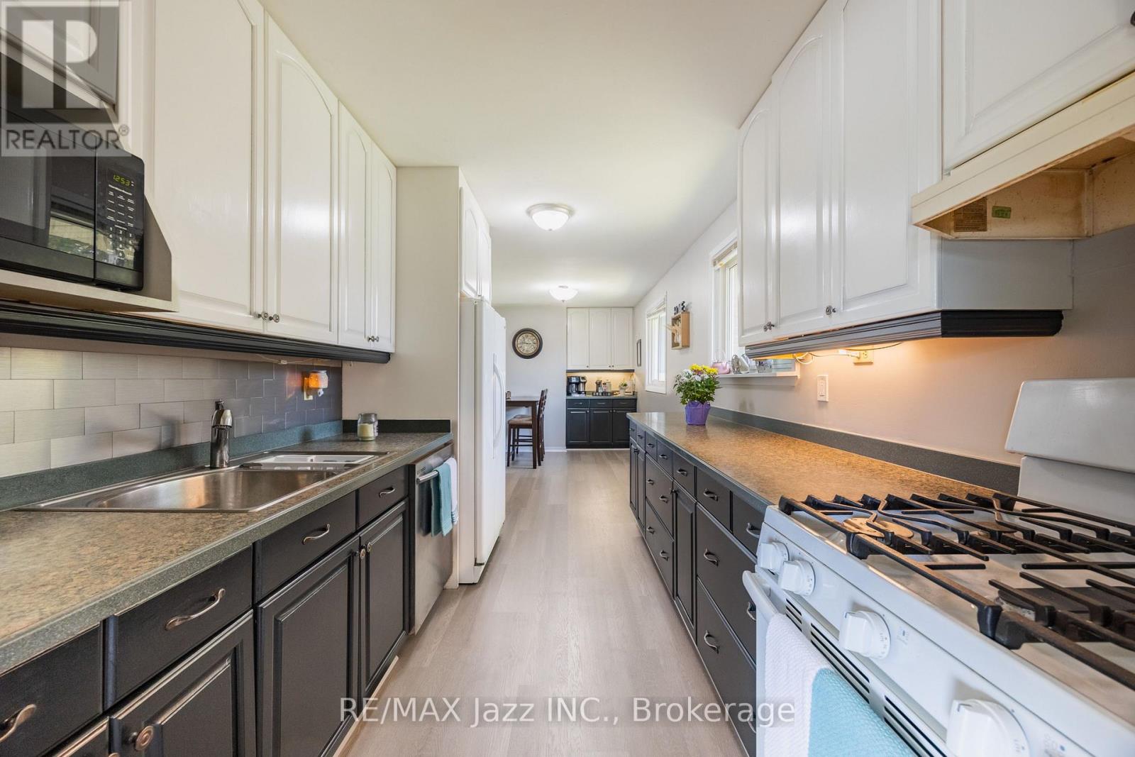 62 CROSSLEY DRIVE - Image 16