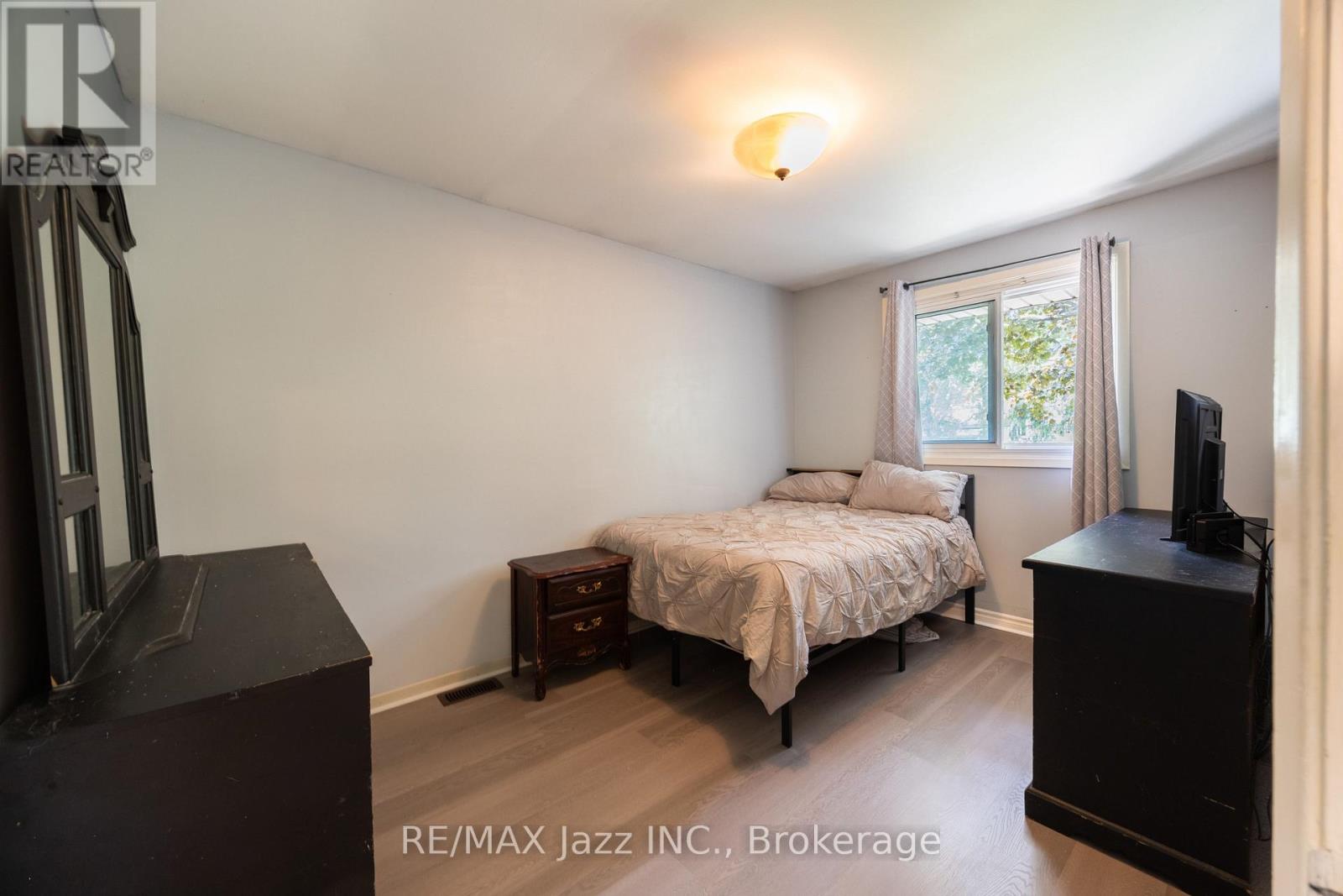 62 CROSSLEY DRIVE - Image 22