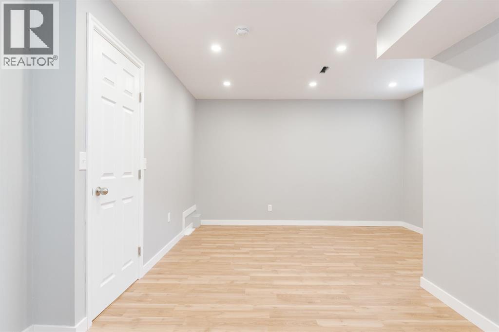 124 Fox Crescent - Image 30