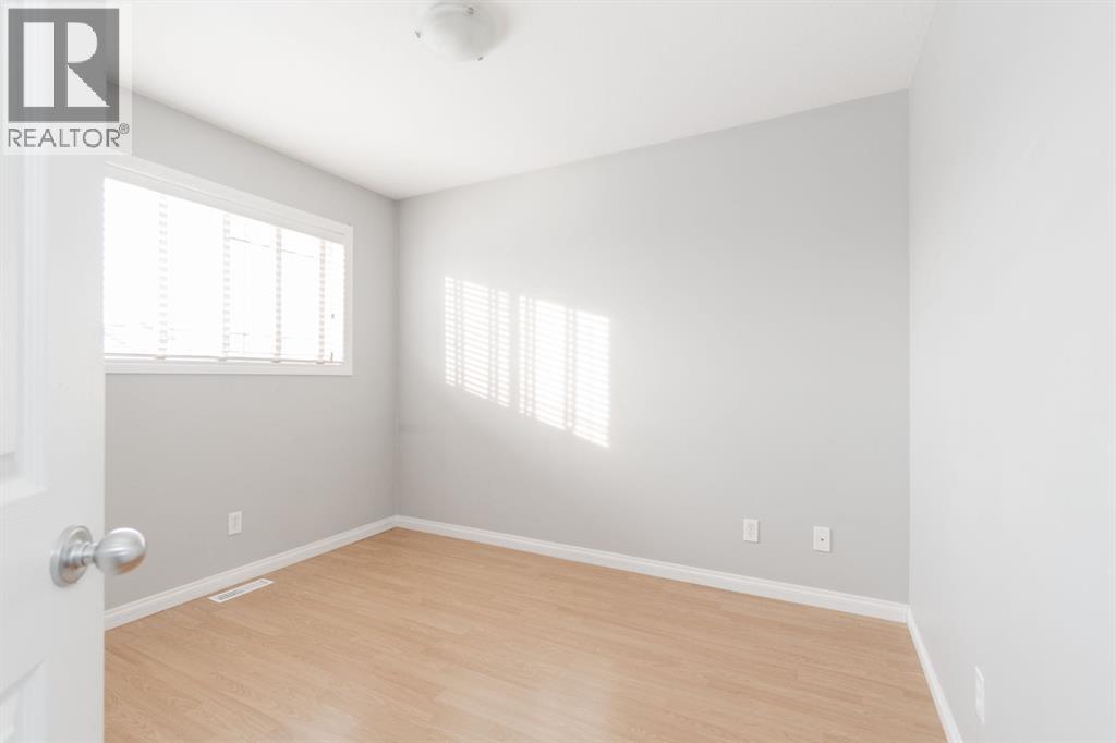 124 Fox Crescent - Image 24
