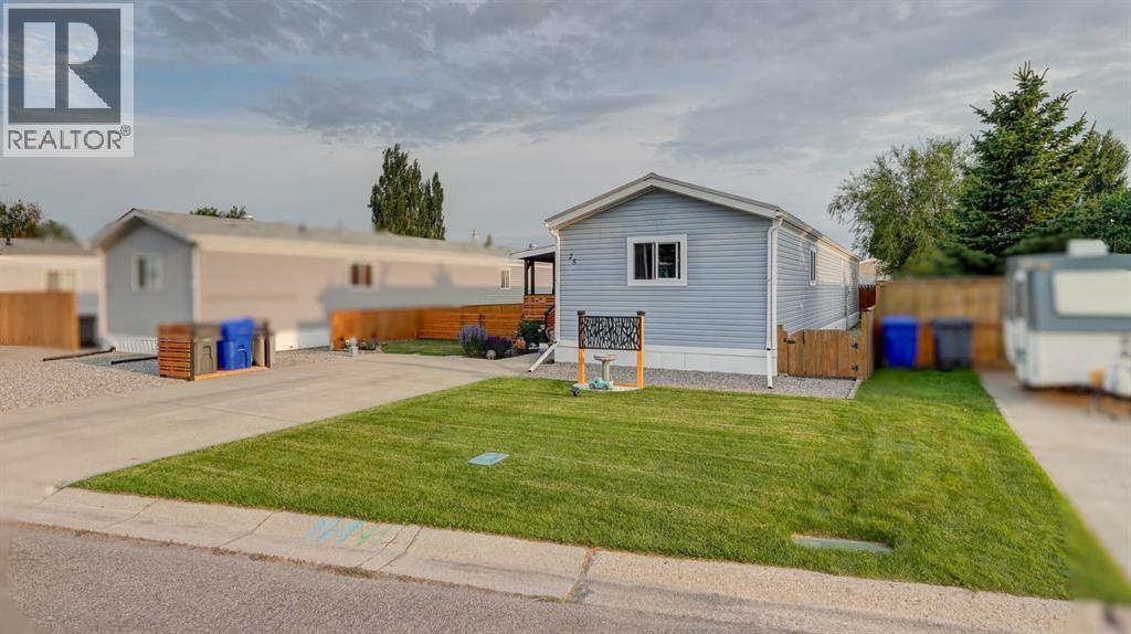 25 Westover Crescent West