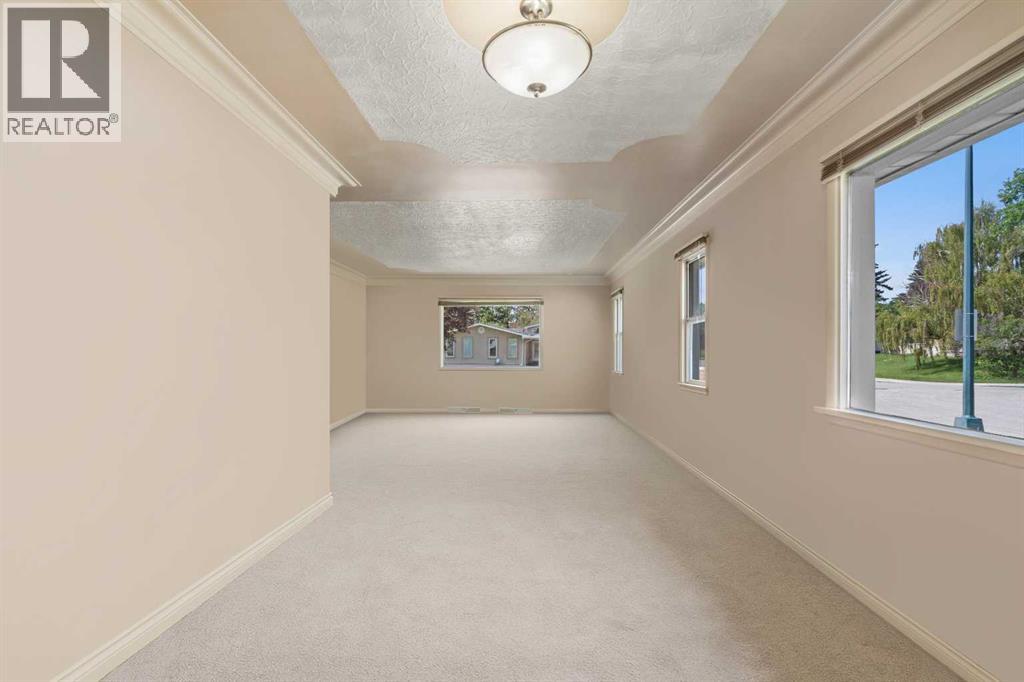 2140 Halifax Crescent NW - 16