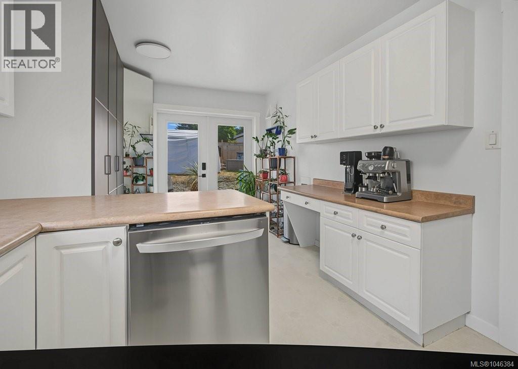 628 Winchester Ave - Image 11