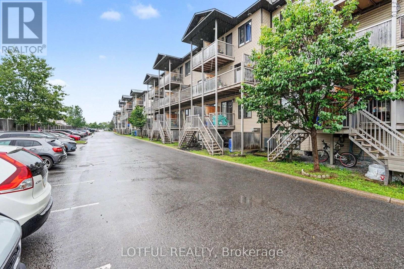 #20 585 CHAPMAN MILLS DRIVE - 16