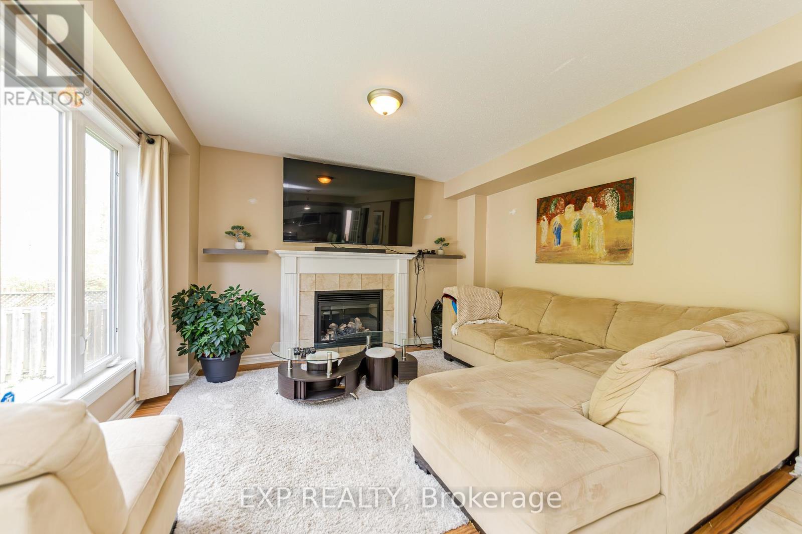 42 OASIS STREET - Image 12