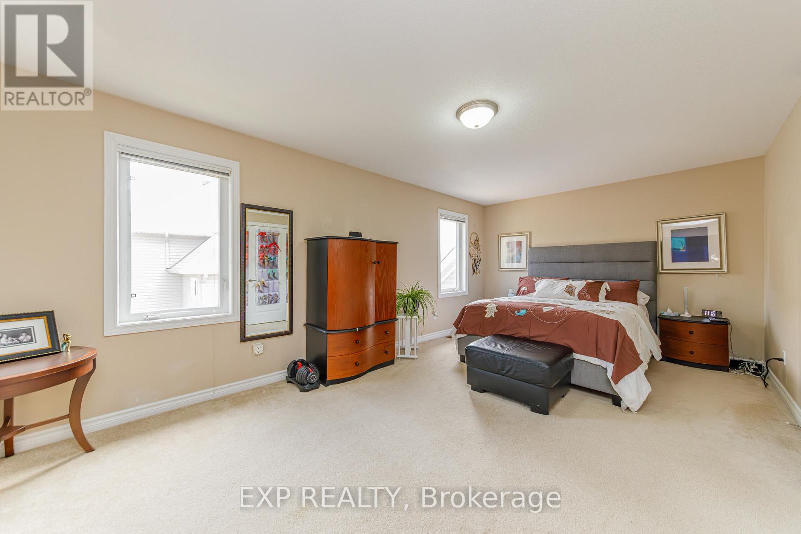 42 OASIS STREET - Image 21