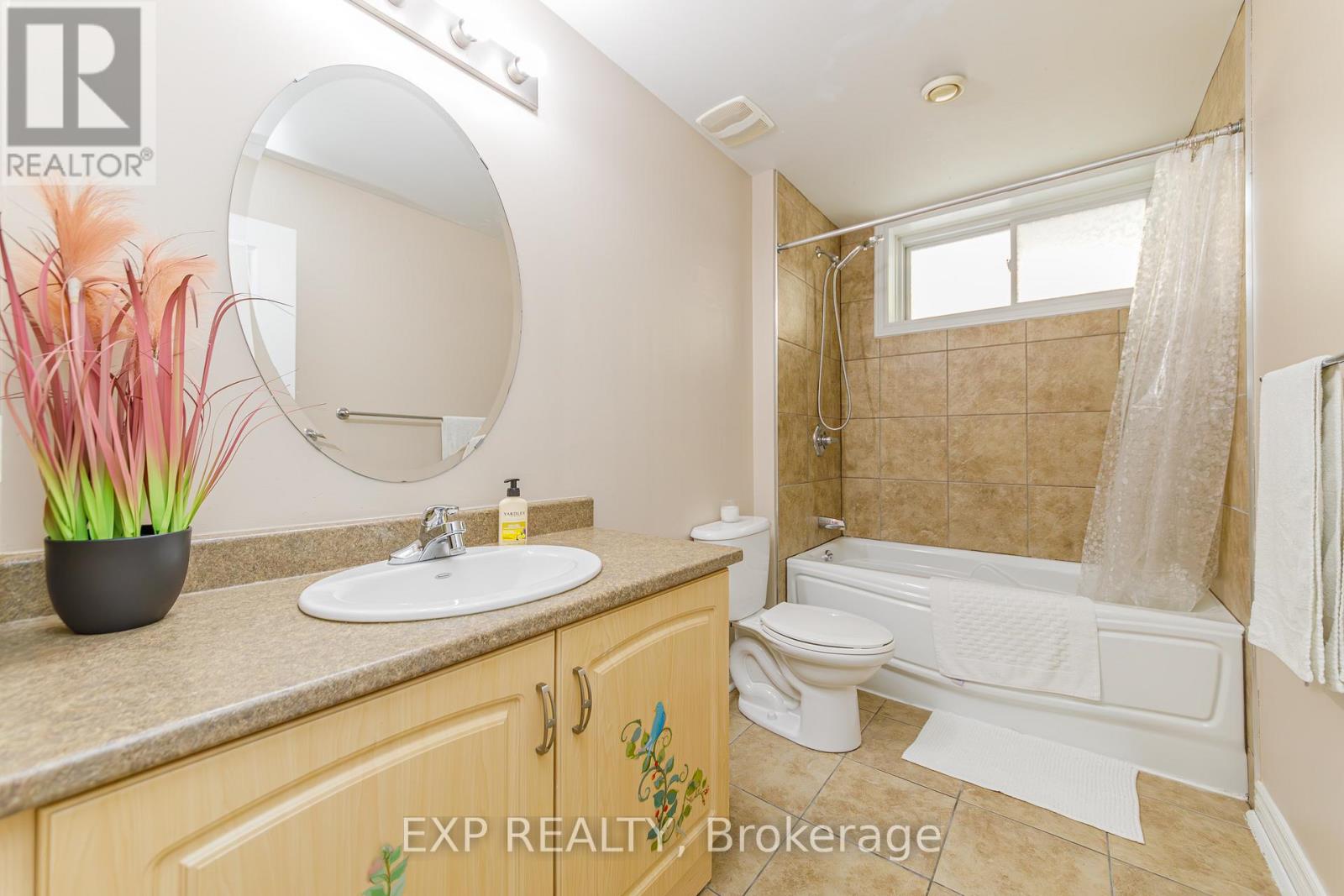42 OASIS STREET - 41