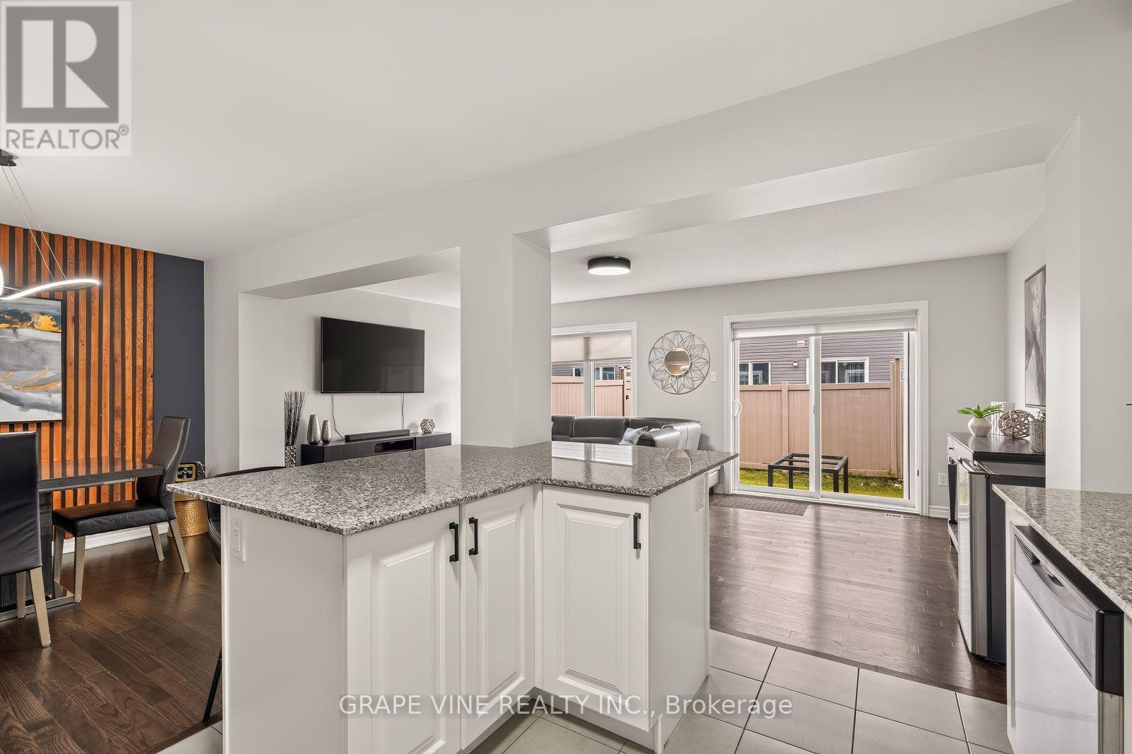3 Bed, 3 Bath House for Sale in Ottawa – 3566 RIVER RUN AVENUE, Ottawa – MLS# X13652396 - Image 12