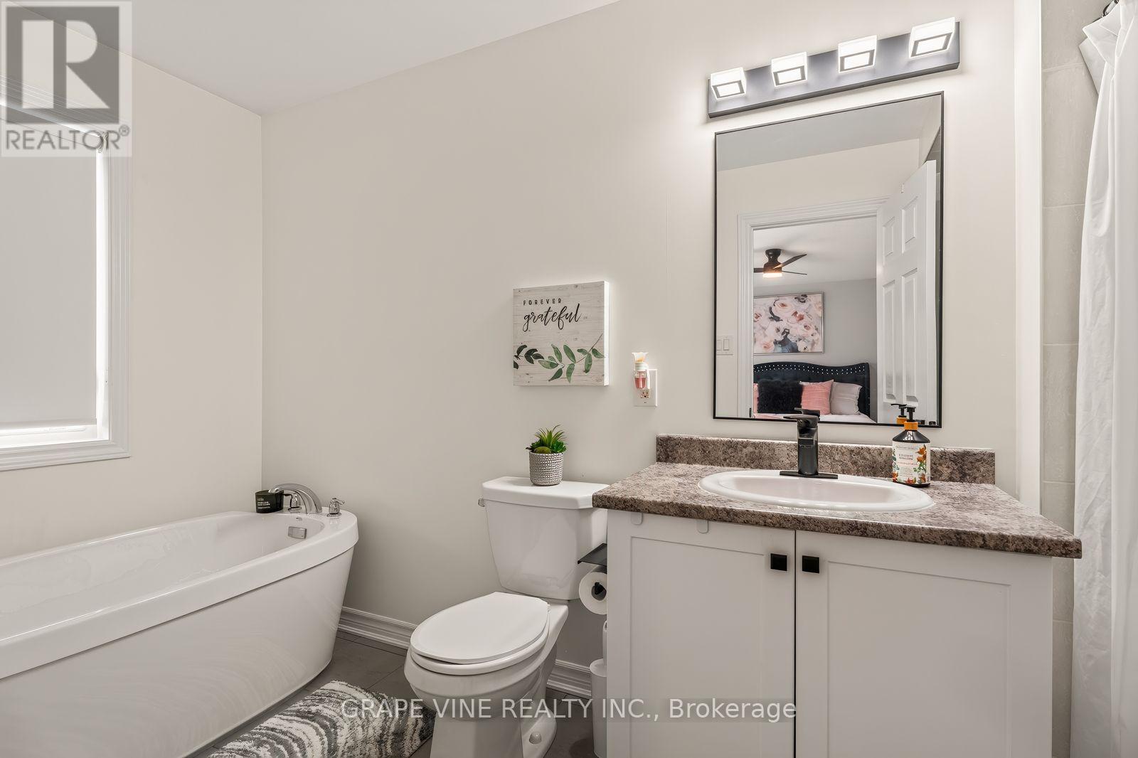 3 Bed, 3 Bath House for Sale in Ottawa – 3566 RIVER RUN AVENUE, Ottawa – MLS# X13652396 - Image 22