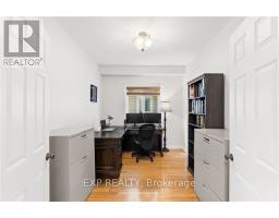 Living room - 254 Flodden Way, Ottawa, ON K2G7E1 Photo 11