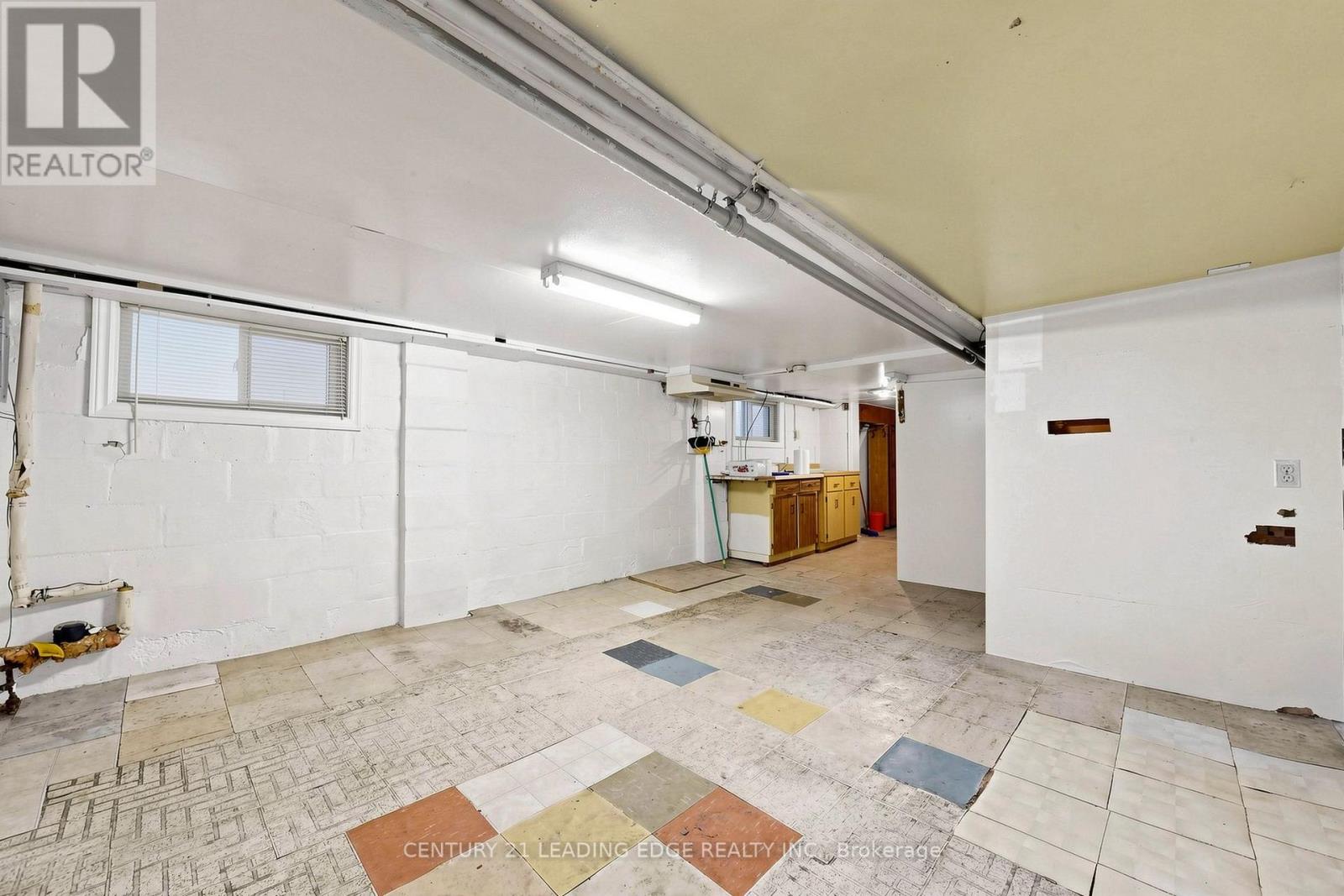 180 GILBERT AVENUE - 22