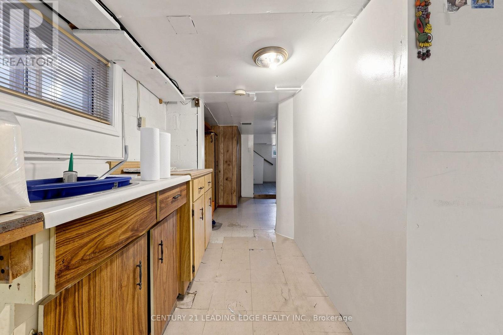 180 GILBERT AVENUE - 25