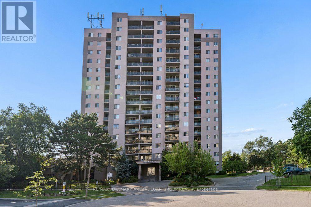 Photo of 975 Warwick Court