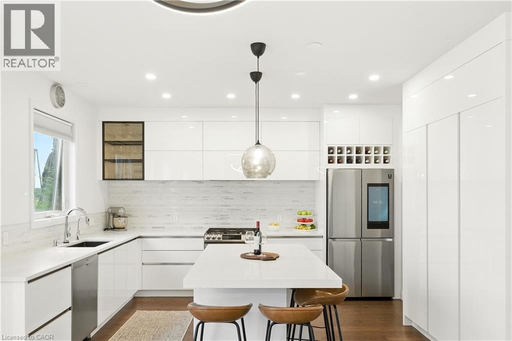 74 GELLERT Drive - 16