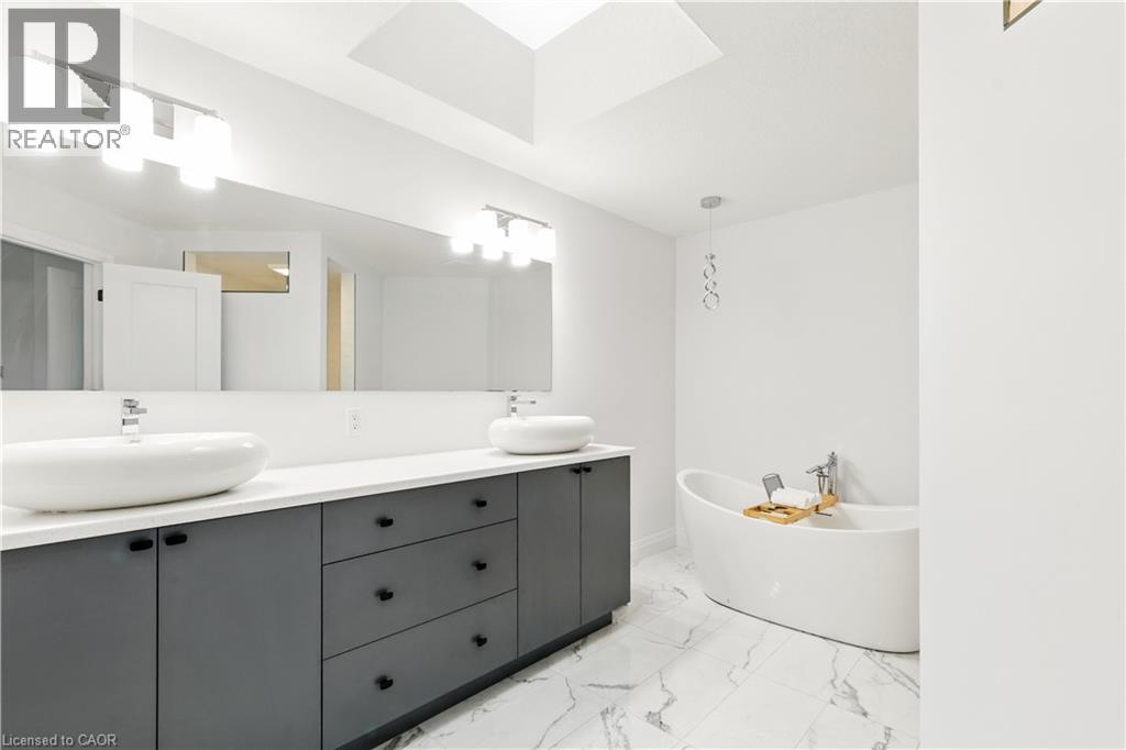 74 GELLERT Drive - 31