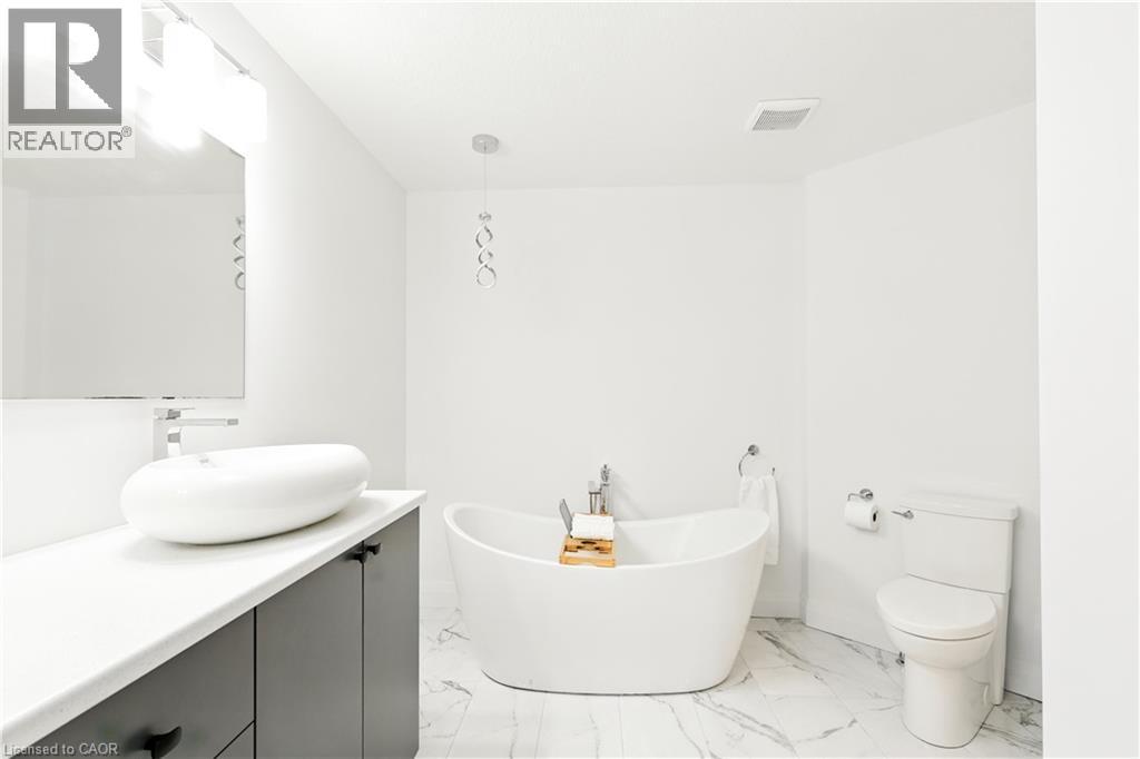 74 GELLERT Drive - 32