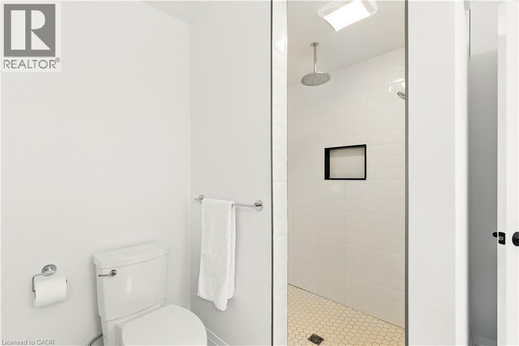74 GELLERT Drive - 33