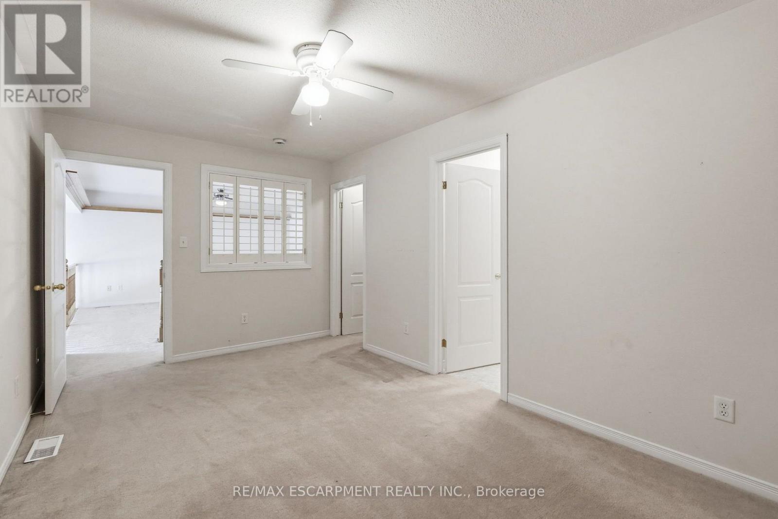 #41 212 STONEHENGE DRIVE - 26