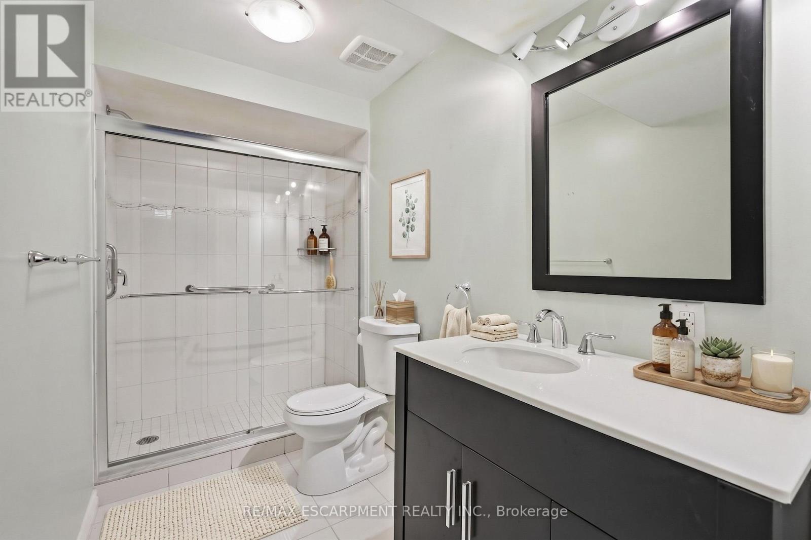 #41 212 STONEHENGE DRIVE - 36