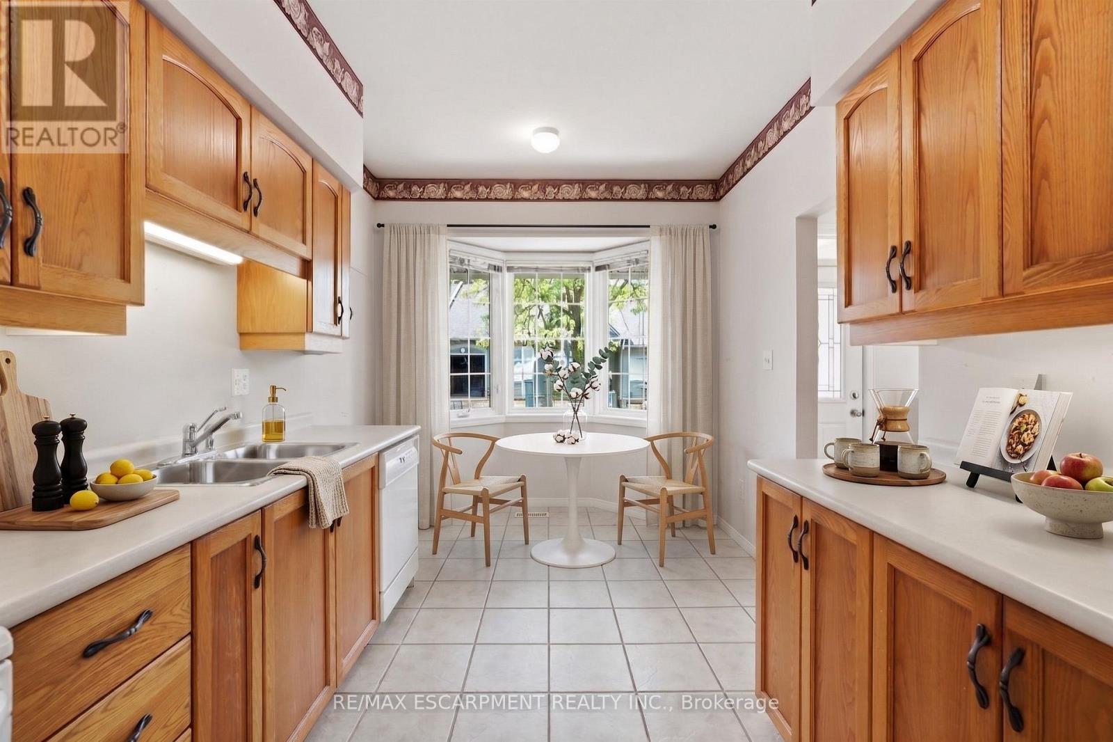 #41 212 STONEHENGE DRIVE - 5