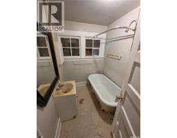 1041 Argyle Street, Regina, SK S4T3R4 Photo 10