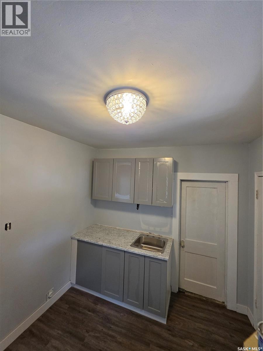 1525 Elphinstone STREET, Regina — photo 3