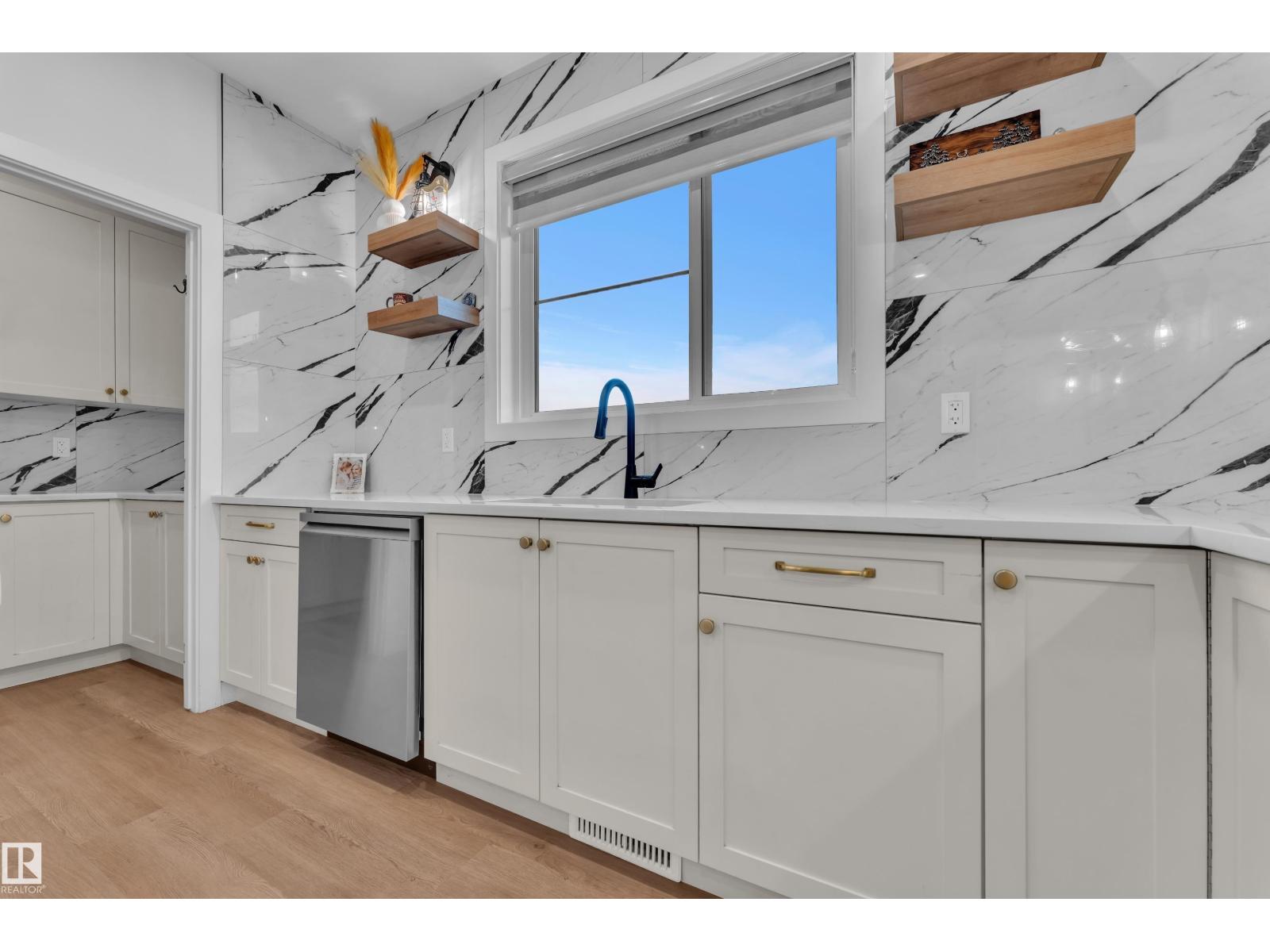 4514 63 ST - Image 19