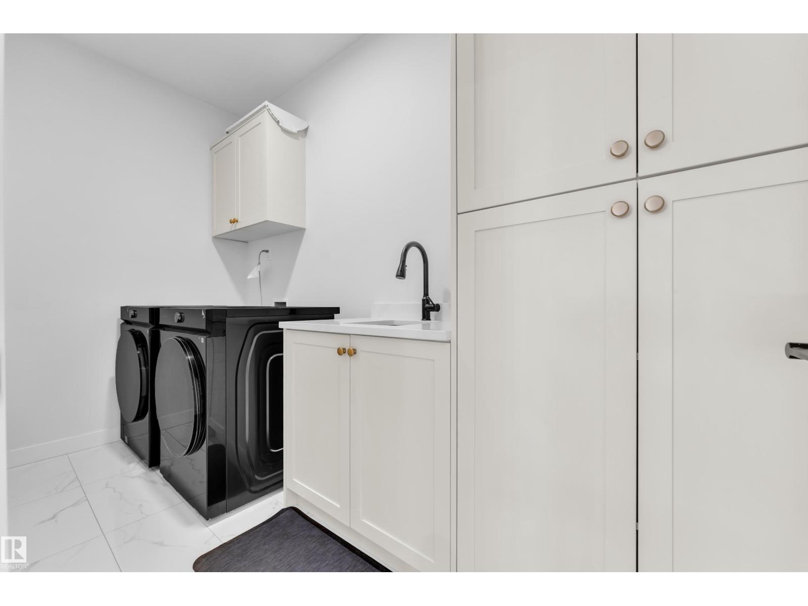 4514 63 ST - Image 33