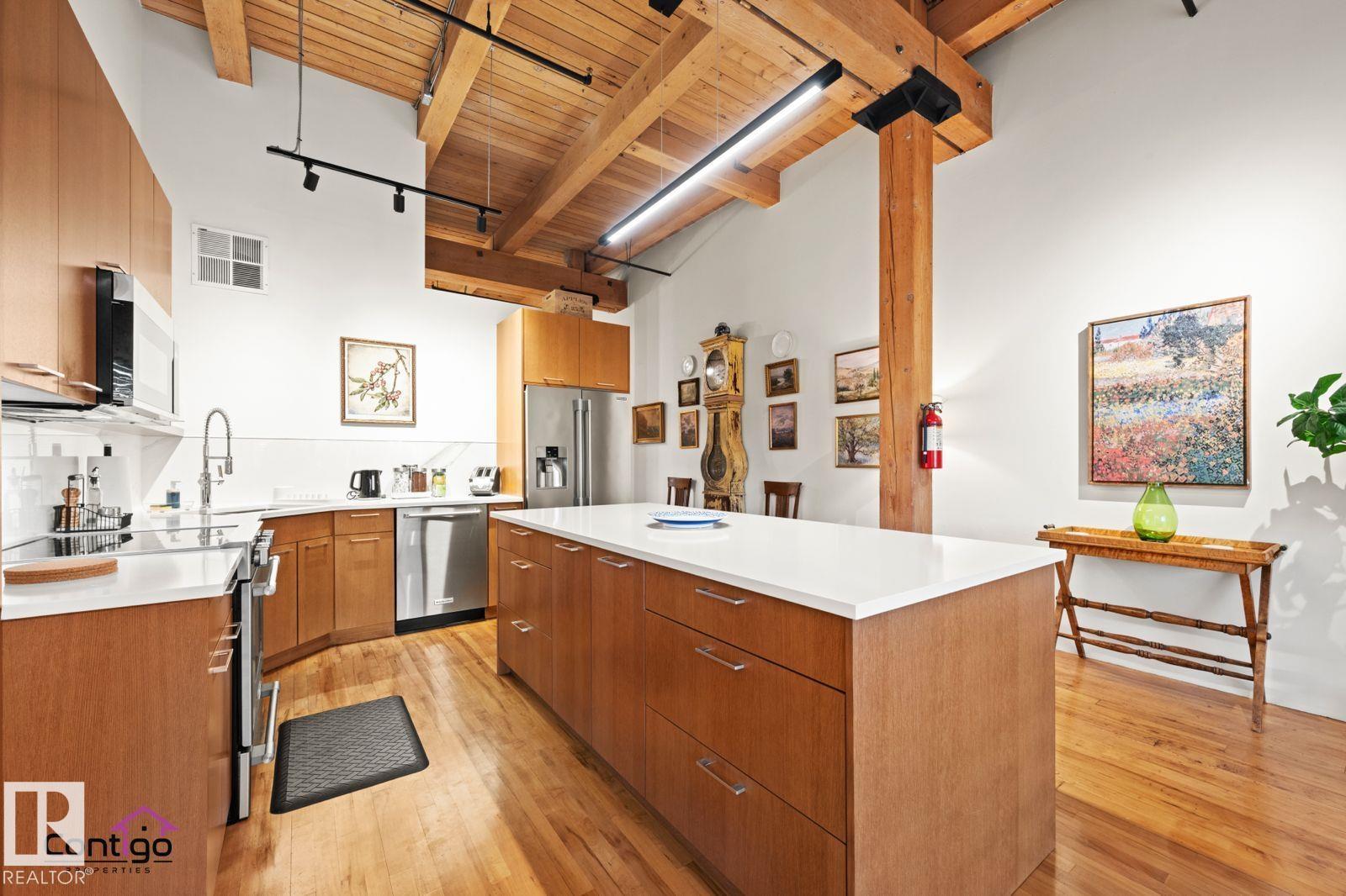 #114 10309 107 ST NW - 4