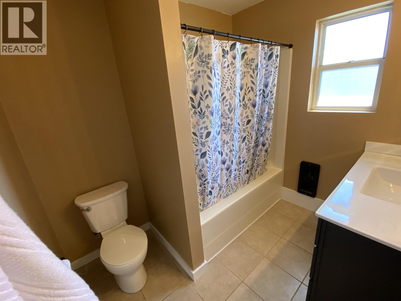#3-2705 KALUM Street, Terrace