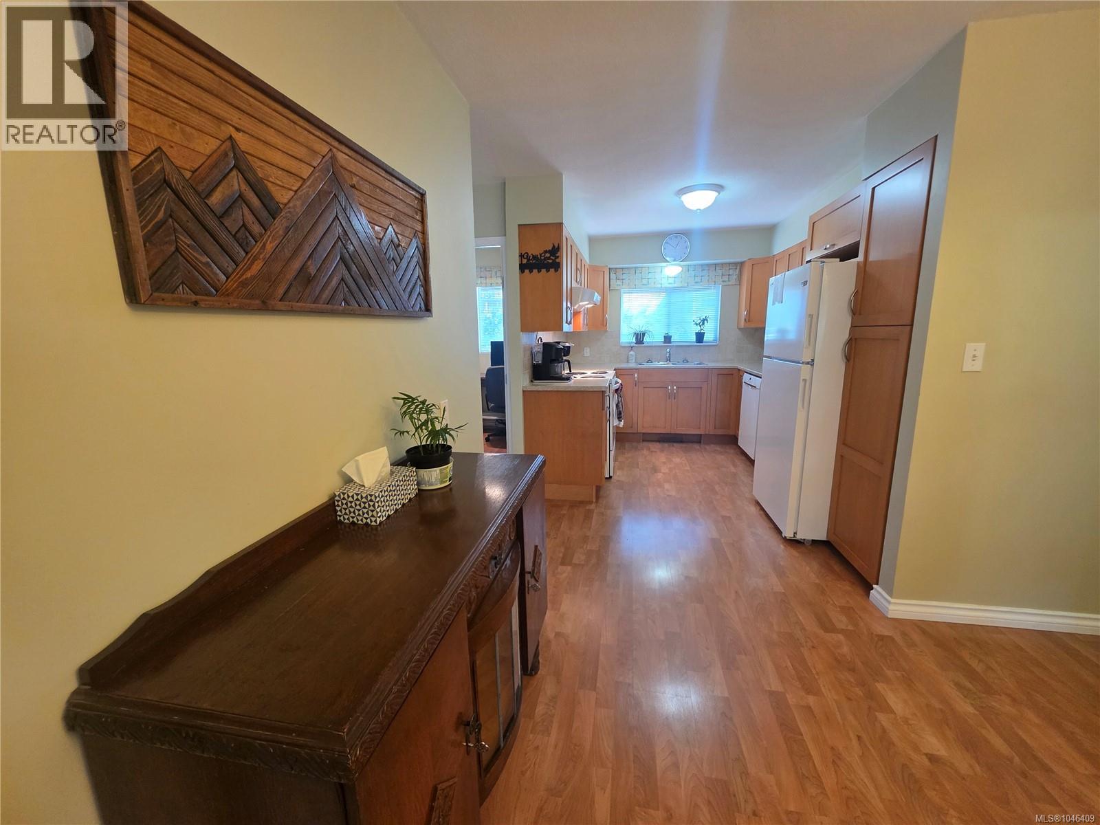 3871 Anderson Ave - Image 6