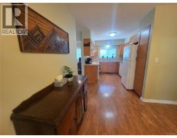 Kitchen - 3871 Anderson Ave, Port Alberni, BC V9Y5B1 Photo 6