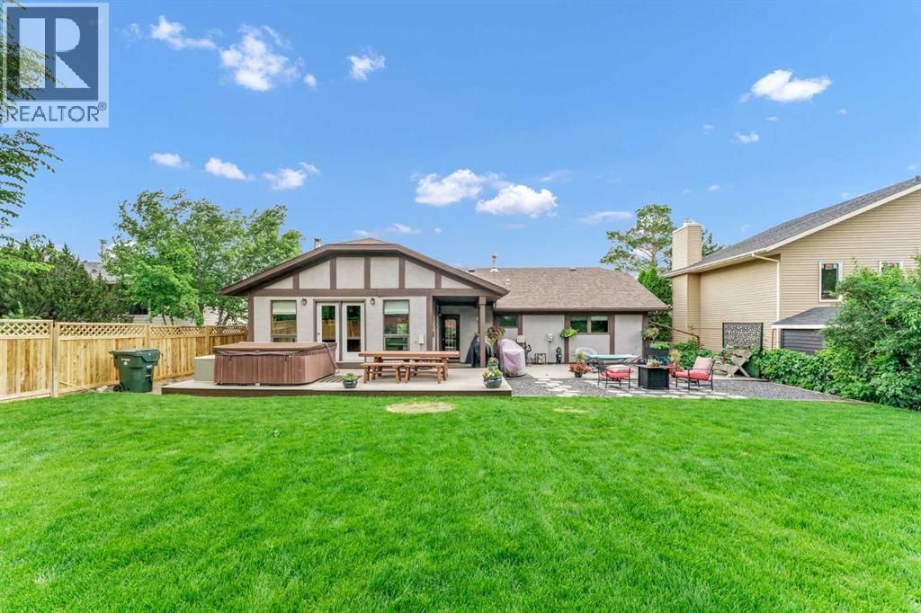 1174 16 Street NE - 1