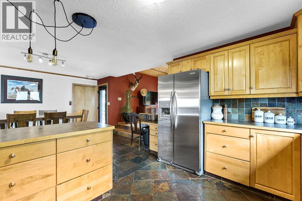 1174 16 Street NE - Image 12